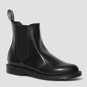 Dr. Martens Flora Boots